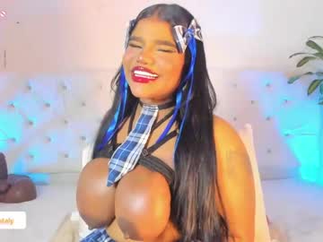 ava malaikaa