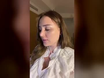 julia dubai